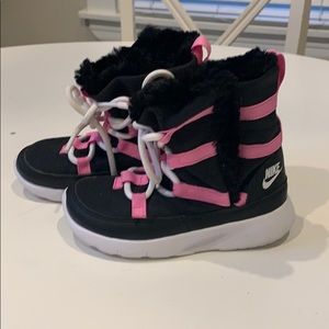 Nike child boots